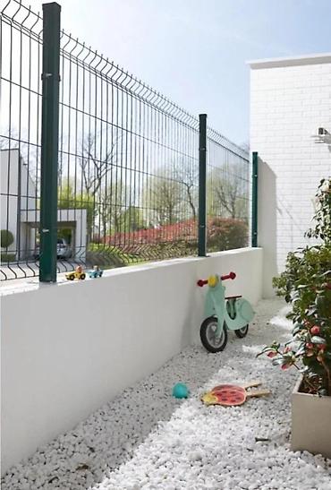 Proizvodi od rolovanog metala, metalni kanali: Panel 3d 103x250 4 mm cink + pvc. Panelna ogradafence system — 3