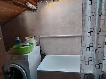 Dugoročni najam stanova: IZDAJEM STAN 90km2 NA STAROM CERAKU (ZARKOVO) Dva nivoa, prvi 50km2 — 2