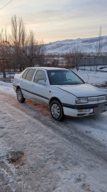 фольсфаген жетта: Volkswagen Vento: 1993 г., 1.8 л, Механика, Бензин