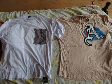 Köynəklər: Магазин закрылся в наличии осталось много качественных футболок — 23