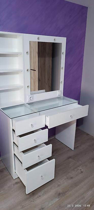 barski sto forma ideale: Ogledalo za sminkanje sa stolom. Staklena ploca. Dimenzije 100x163x45 — 3