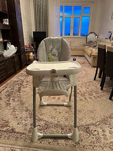 Yemək masaları, oturacaqları: İtaliya istehsalı olan rahat kreslo. - təqribən 0-9 kq arası uşaqlar — 1