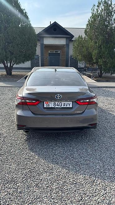 Toyota Camry: 2021 г., 2.5 л, Гибрид, Седан at lalafo.kg — 2 Toyota Camry: 2021 г., 2.5 л, Гибрид, Седан — 2