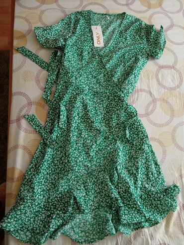 vezivanje mašne na haljini: S (EU 36), bоја - Zelena, Oversize, Kratkih rukava