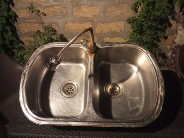 Haima: Paslanmayan poladdan hazırlanmış bu ikili lavabo, mətbəxlər üçün