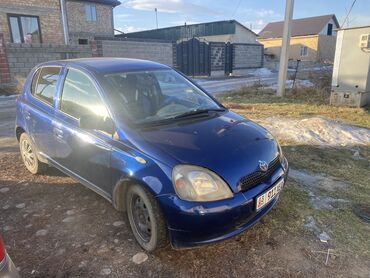 Toyota: Toyota Yaris: 2003 г., 0.1 л, Механика, Бензин, Хэтчбэк