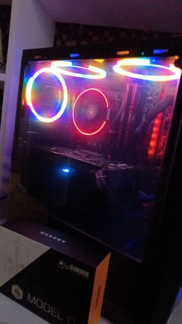 glorious: Computer motherboard: Msi X470 gaming Pro Ram 16 gb VulcanZ GDDR4