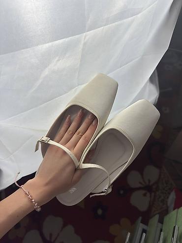 zara: Белые женские мюли ZARA с ремешком на щиколотке. - Размер: 39 — 4