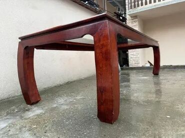 Stilski trpezarijski stolovi: Veliki trpezarijski sto od punog drveta za 10–12 osoba 🪵 Materijal — 3