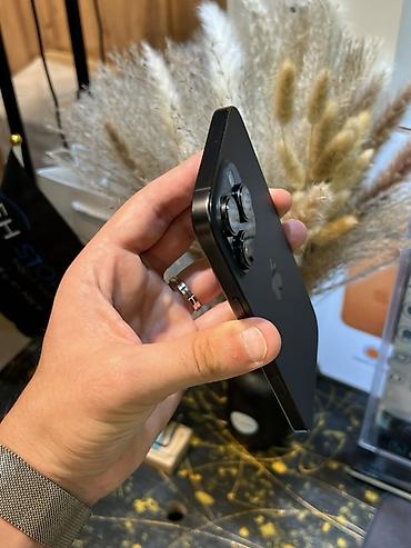 iphone 16 pro qara: IPhone 16 Pro Max, Black Titanium, Face ID — 6