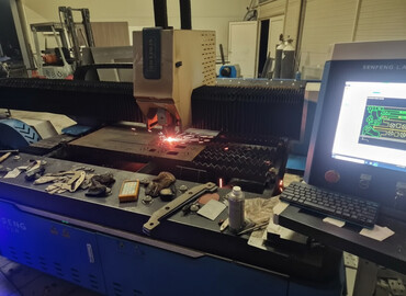 Ostali alati i mašine: Usluzno secenje metala,prohroma,aluminijuma,mesinga po kvalitetnim i — 2