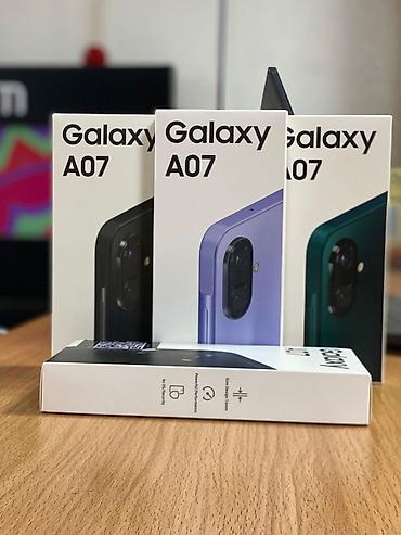 Смартфон Samsung Galaxy A07 Ключевые особенности: - Экран