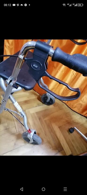 Hodalice, štake, štapovi za hodanje, kolica za hodanje: Stolica pokretna odlična

Mirjevo — 6