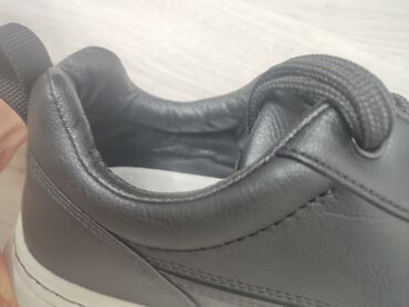 Krasofkalar və idman ayaqqabıları: Qara-rəngli uniseks idman ayaqqabısı. krasovka.Krasovka. 42-42.5 — 8