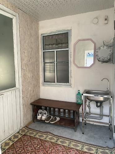 Продажа коттеджей и домов: Дом Кемин, ул. Берикбаева 167 Участок 10 соток, асфальт. 2 спальни — 3