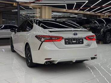 Toyota: Toyota Camry: 2022 г., 2.5 л, Автомат, Гибрид, Седан — 8