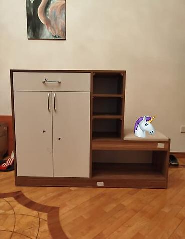 komod mebel: Girişdə və ya qonaq otağında istifadə üçün çoxfunksiyalı dəhliz — 1