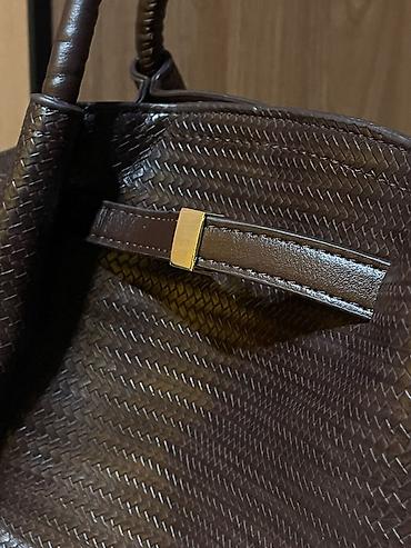 nike force: Женская сумка-шоппер из коричневой кожи с плетёной фактурой — 1