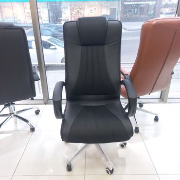 Ofis və oyun kresloları: Yeni, Təkərli, Qolları tənzimlənmir, Dəri — 5