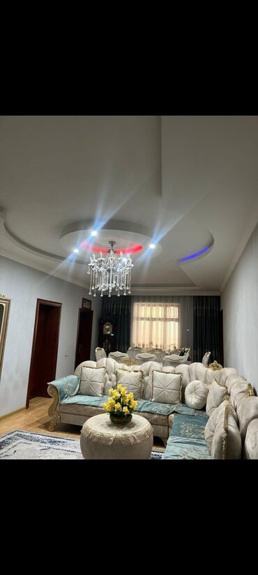 Qonaq otağı dəstləri: Xırdalanda köhnə bazarın yanında KUPÇALI 4 otaqlı 4 sotlu 146kv həyət — 1