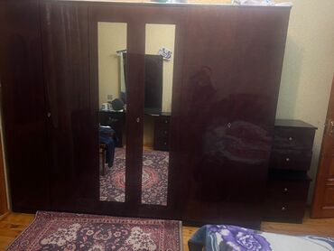 agsuda tecili satilan evler: Tecili evden cixmalidir