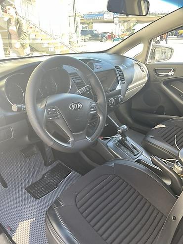 kiya riya: Kia Cerato: 1.6 l | 2014 il Sedan — 5