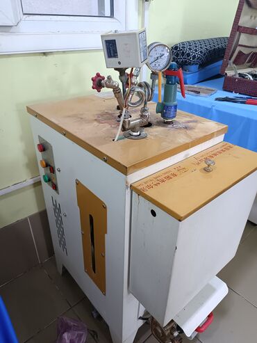 Оборудование для швейных цехов: Парогенератор на два утюга б/у 9кв