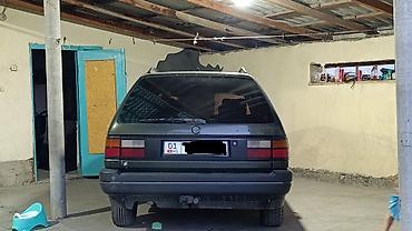 audu a4: Volkswagen Passat: 1990 г., 2 л, Механика, Бензин, Универсал — 1
