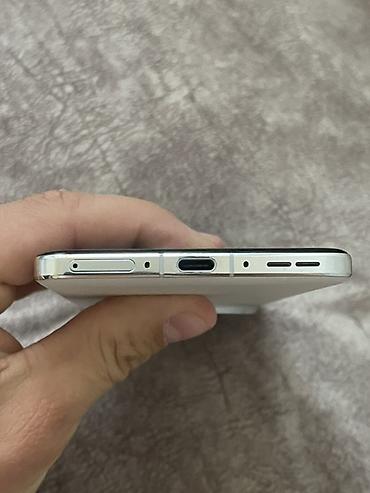 oneplus 12 pro: OnePlus 13, Б/у, 256 ГБ, цвет - Белый, 1 SIM, 2 SIM, eSIM — 6