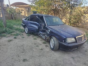 Mercedes-Benz: Mercedes-Benz C 200: 2 l | 1994 il Sedan — 4