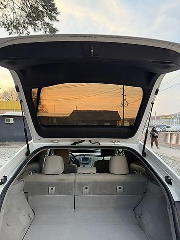 Toyota: Toyota Prius: 2012 г., 1.8 л, Вариатор, Гибрид, Хэтчбэк — 8