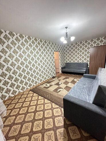 сдаю 3комнатную квартиру: 3 комнаты, Собственник, С мебелью частично