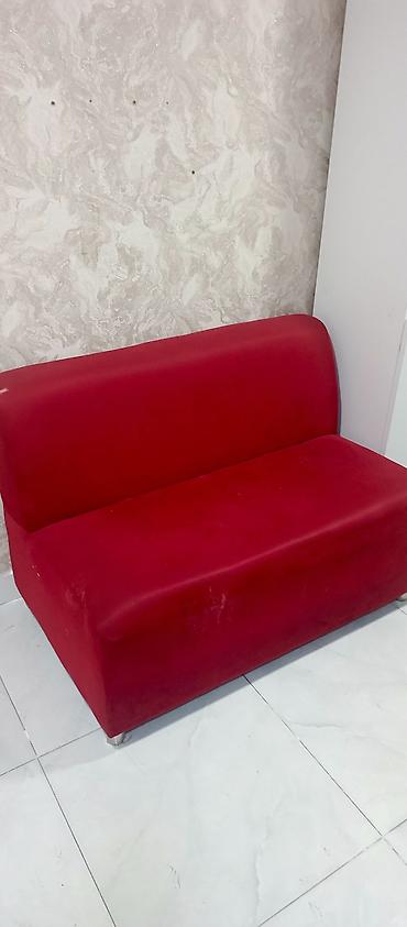 Divanlar: Divan, İşlənmiş, Açılmayan, Bazasız, Parça, Çatdırılma yoxdur — 2