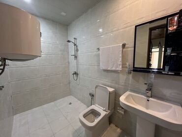 Günlük kirayə evlər: 250 kv. m, 5 otaqlı, Qaz, İşıq, Su — 12