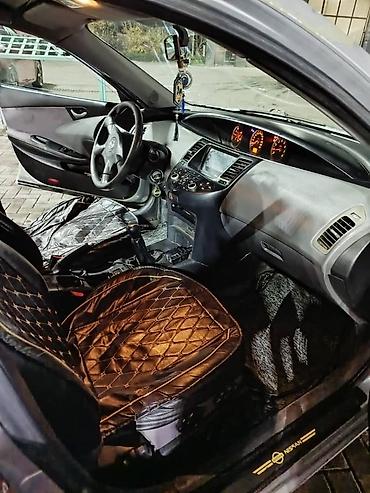 Другие автомобили: Продам седан серебристого цвета. Кузов: - 4 двери, классический седан — 8