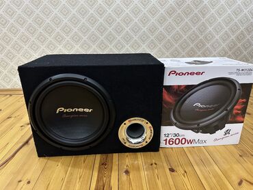 Monitorlar: Pioneer Champion Series subwoofer sistemi Öz şəxsi maşınımnan