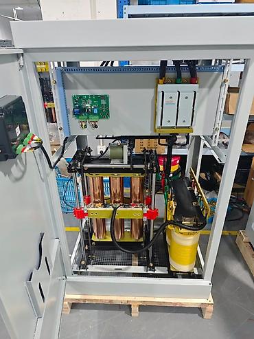 storm: Стабилизатор напряжения, Трехфазные — 2