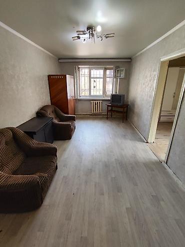 Продажа квартир: 2 комнаты, 42 м², Хрущевка, 1 этаж, Косметический ремонт — 1