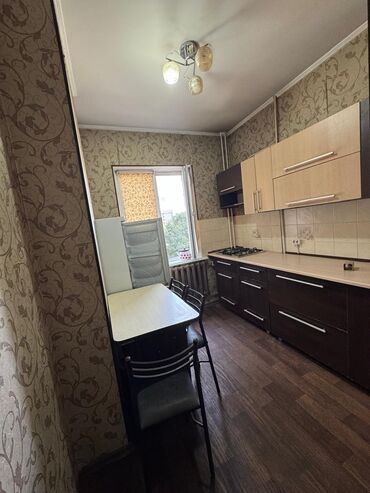 однокомнатная квартира восток 5: 3 комнаты, 62 м², 105 серия, 4 этаж, Косметический ремонт
