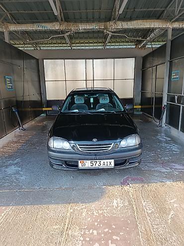 фреон 32: Toyota Avensis: 1998 г., 1.6 л, Седан — 2