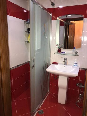 Köhnə tikili: Bakı, 3 otaqlı, Köhnə tikili, m. Neftçilər, 76 kv. m -da lalafo.az — 12 Köhnə tikili: Bakı, 3 otaqlı, Köhnə tikili, m. Neftçilər, 76 kv. m — 12