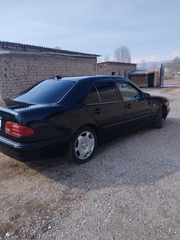 Mercedes-Benz: Mercedes-Benz E-Class: 1998 г., 2 л, Механика, Бензин, Седан