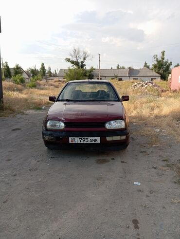 Volkswagen: Volkswagen Golf: 1992 г., 1.8 л, Механика, Бензин, Седан