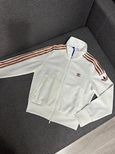 Личные вещи: Костюмы Adidas Оригинал 💯 🇺🇸 Размеры: M, L Цена со скидкой: 12 000 — 2