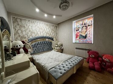 saatliq evler 20 azn: 3 комнаты, 110 м²