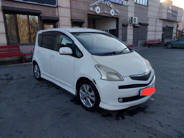 машина ист: Toyota Ractis: 2005 г., 1.5 л, Вариатор, Бензин, Хэтчбэк