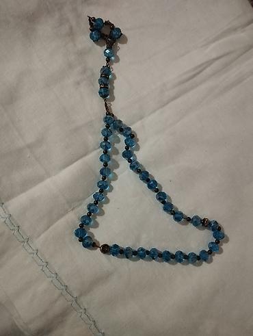 Təsbehlər: Məhsul: Təsbeh dəsti (4 ədəd) Təsvir: - Ağ təsbeh: Oval-silindrik — 7