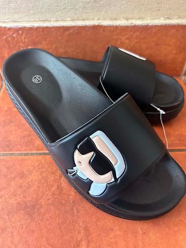 tory burch cizme: Karl manji kalup za br
Brojevi 37 38 39 40
1700
din
SS🖤 — 1