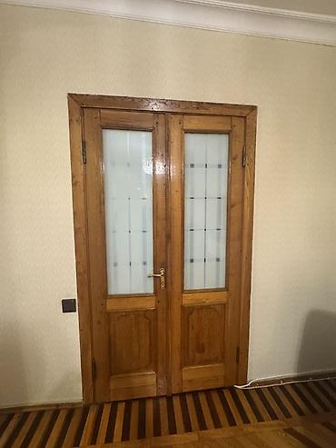 qoz qapı: Qapilar ve cerciveler Qoz agacindadir. Normal veziyyetdedir. 2eded — 1