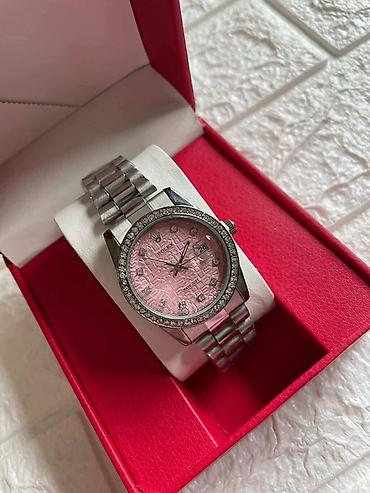 Ručni satovi: Cena:3.400 (Bez kutije)
Cena:3.800 (Sa kutijom)
💋 — 9